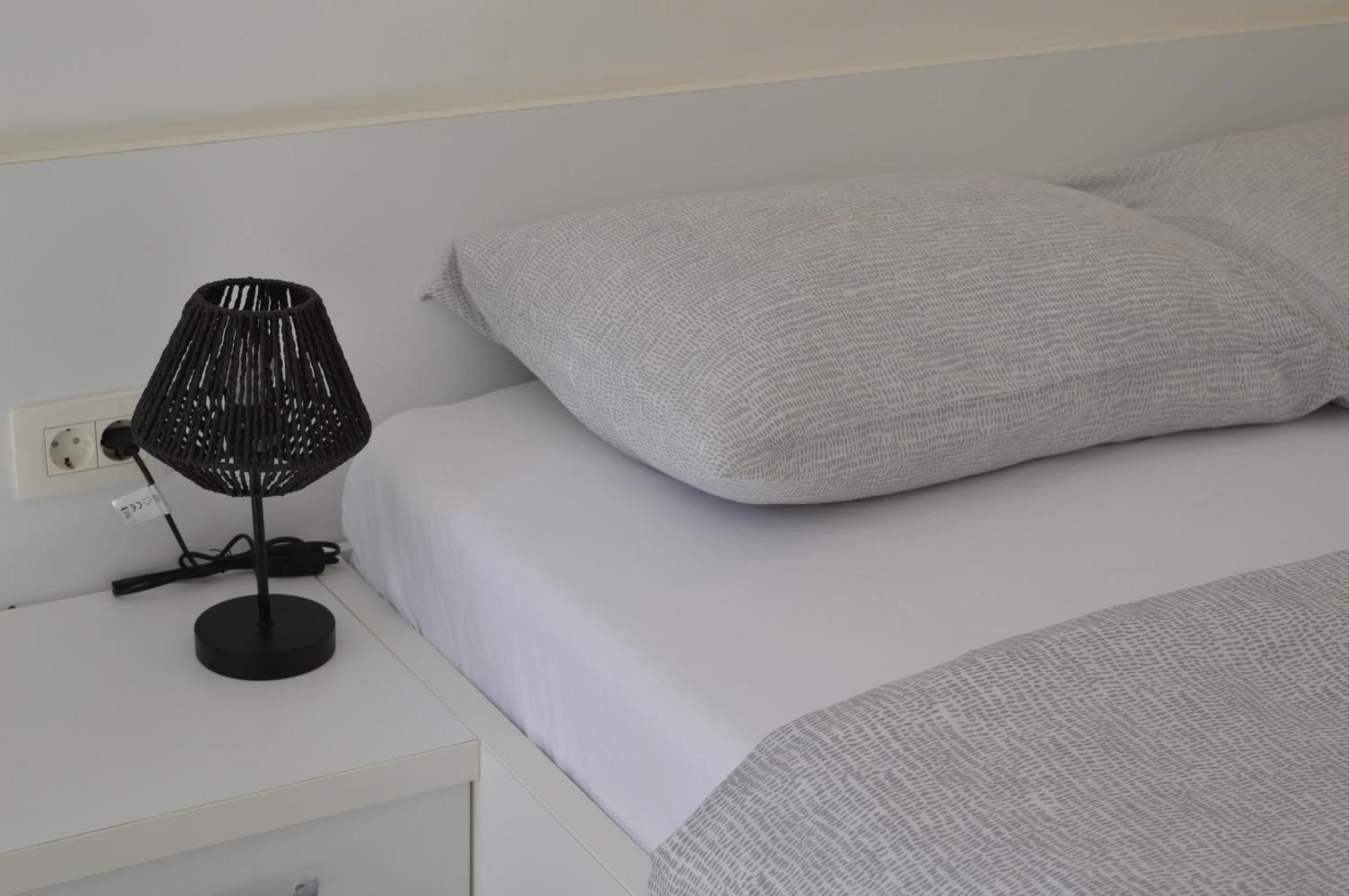 Apartments Lea Хвар Екстериор снимка