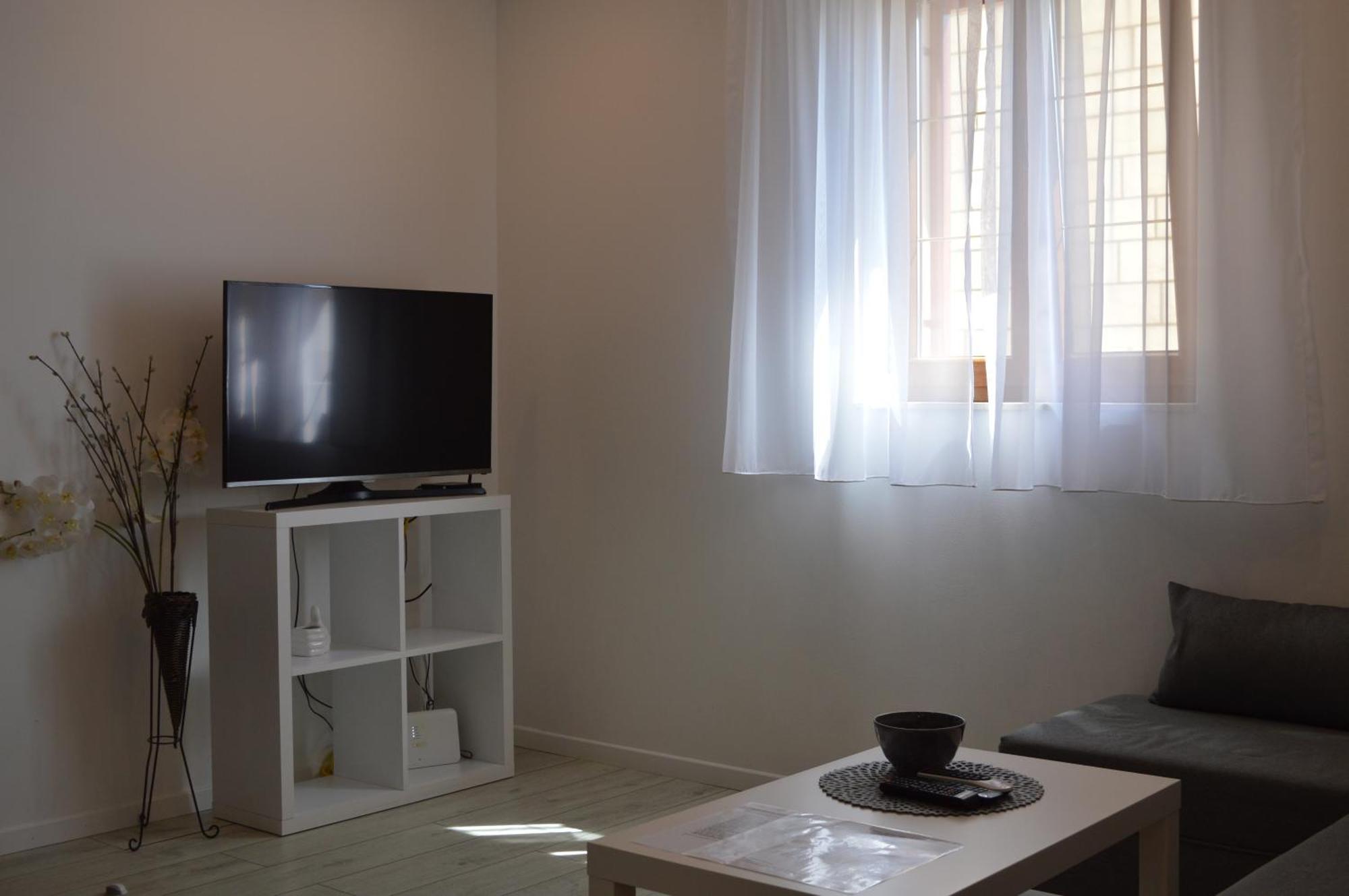 Apartments Lea Хвар Екстериор снимка