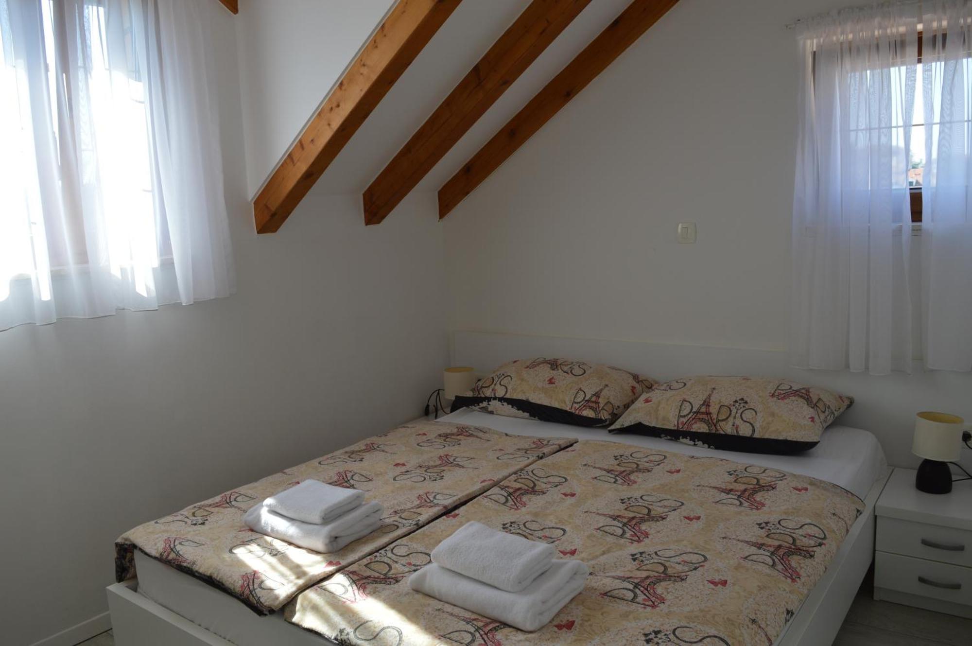 Apartments Lea Хвар Екстериор снимка